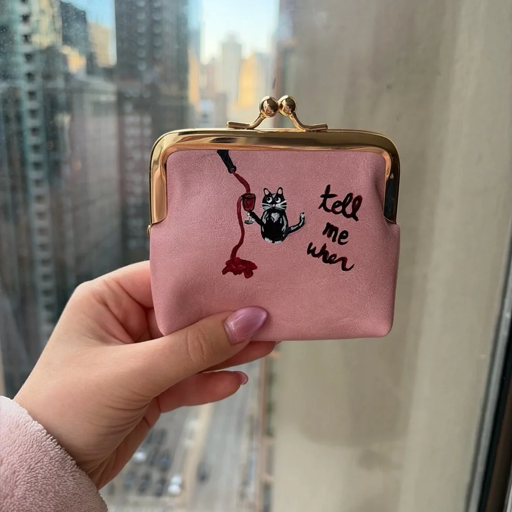 Funny cat with wine hand painted coin purse - Picture 2 of 2